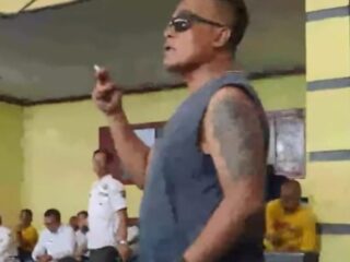 Asep Ari Mantan wartawan di Ciamis yang sekarang jadi Kades viral menantang wartawan di sebuah acara.