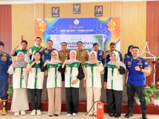Tingkatkan Kesiapsiagaan Bencana, Mahasiswa Kukerta UNRI Gelar Pelatihan APAR di SMKN 1 Tembilahan