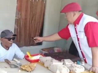Team Lembaga Survey Kepuasan Masyarakat (SUKMA) ,Wawancarai Pedangang Sekaligus tokoh masyarakat di Pamijahan. 