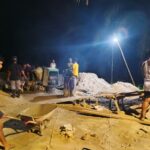 Lembur hingga Malam, Personel Kodim0314/Inhil dan Warga Pacu Progres Pembangunan Jembatan Perintis Garuda di Kemuning